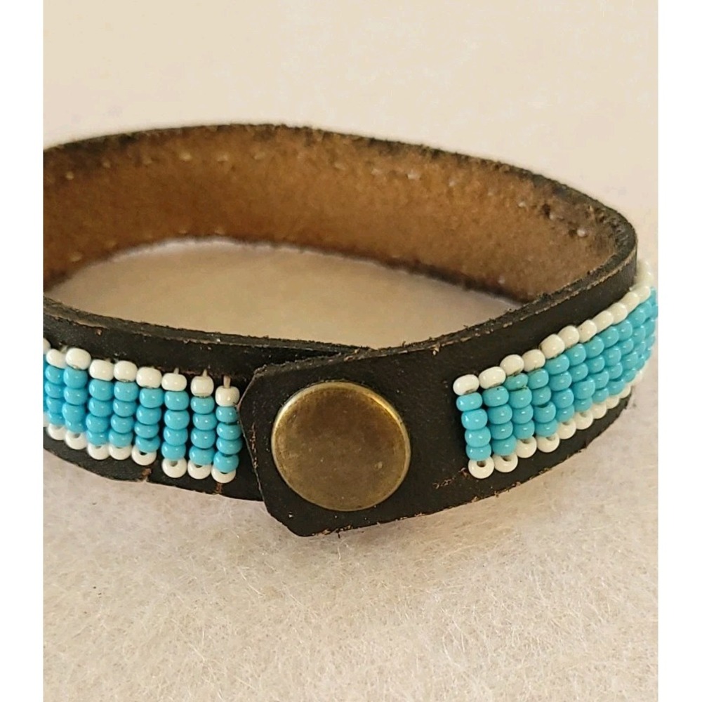 Vintage Southwestern Beaded Leather Cuff Bracelet Turquoise Blue Seed Bead Snap